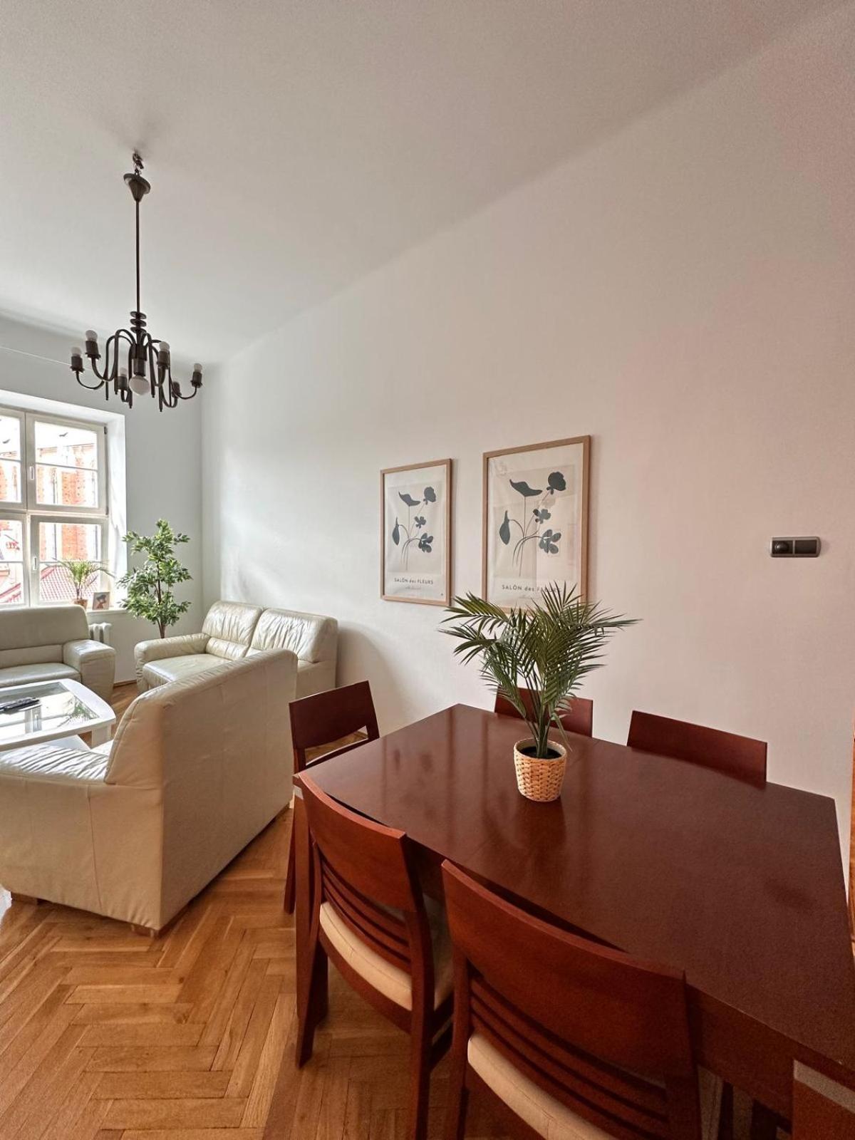 Small Market Square - Old Town Apartament